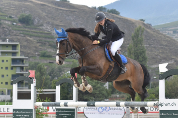 Shirel Schornoz et LORIENTAL DES DROZ CH lors du Championnat romand Junior N 2020.